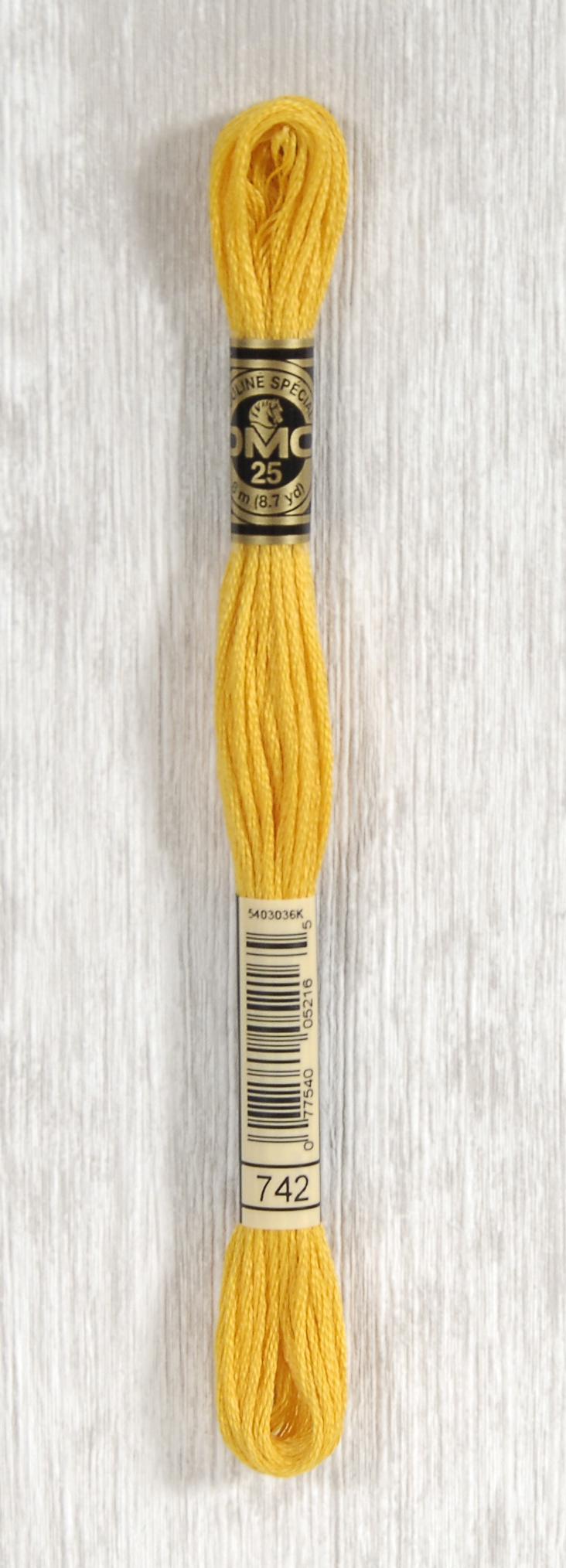 DMC Mouliné Spécial 25 Broderigarn - Farve 742 Tilbud!