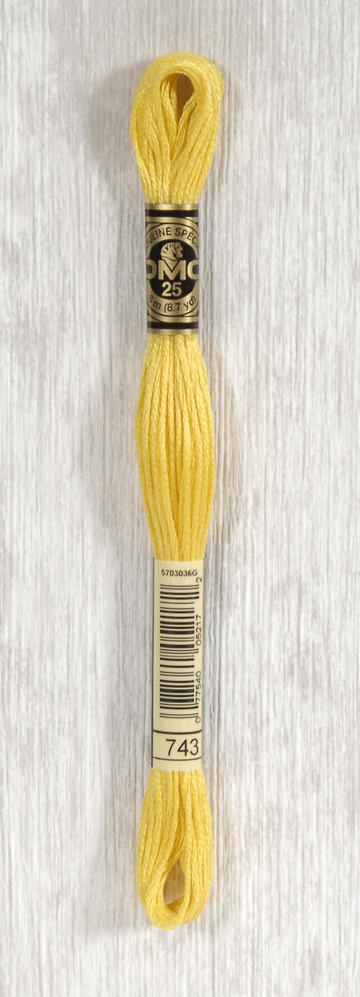 DMC Mouliné Spécial 25 Broderigarn - Farve 743 Tilbud!