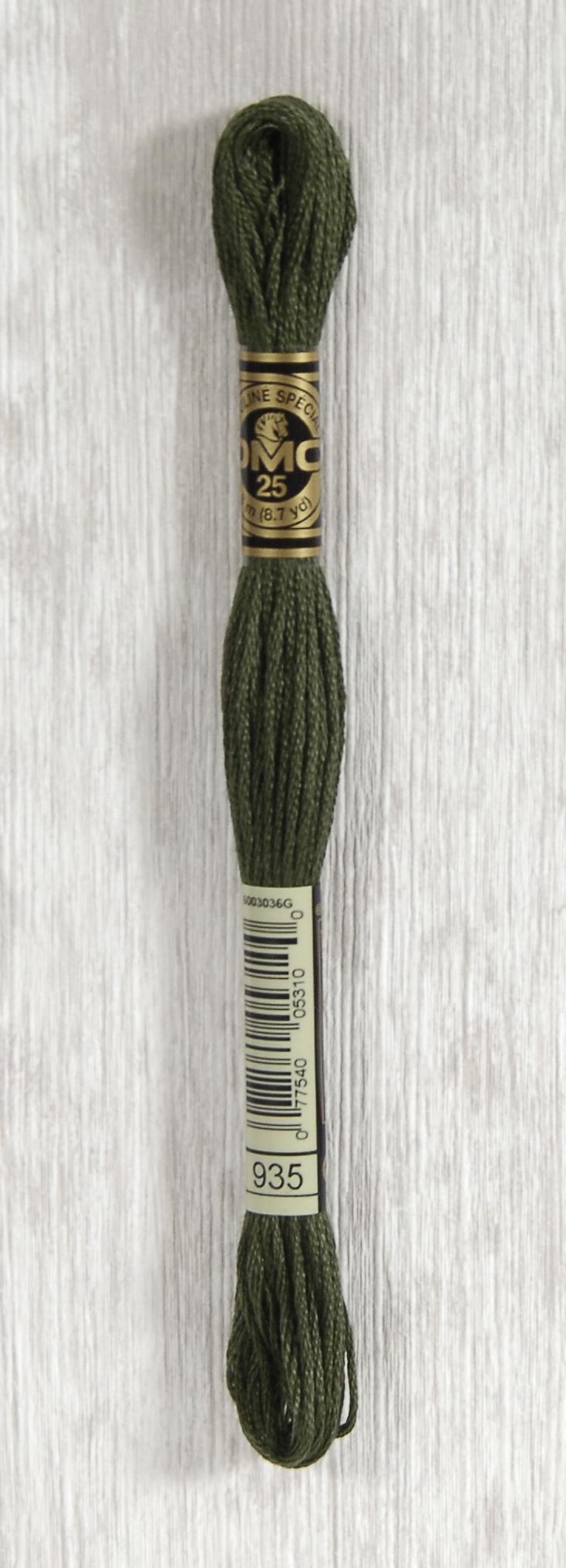 DMC Mouliné Spécial 25 Broderigarn - Farve 935 på tilbud!