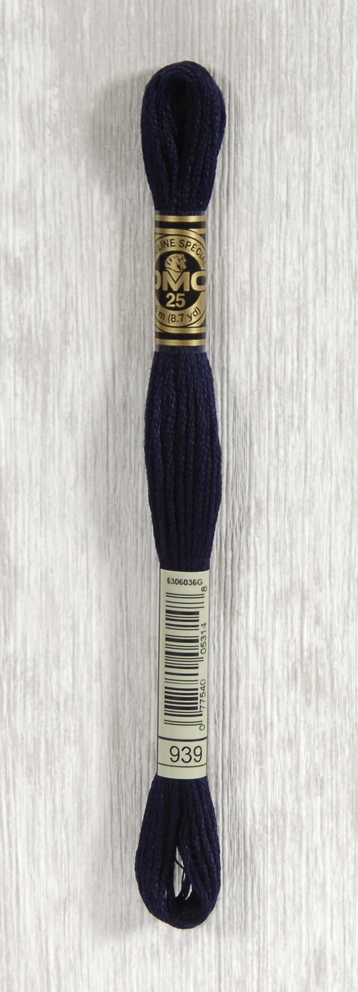 DMC Mouliné Spécial 25 Broderigarn - Farve 939 på tilbud!