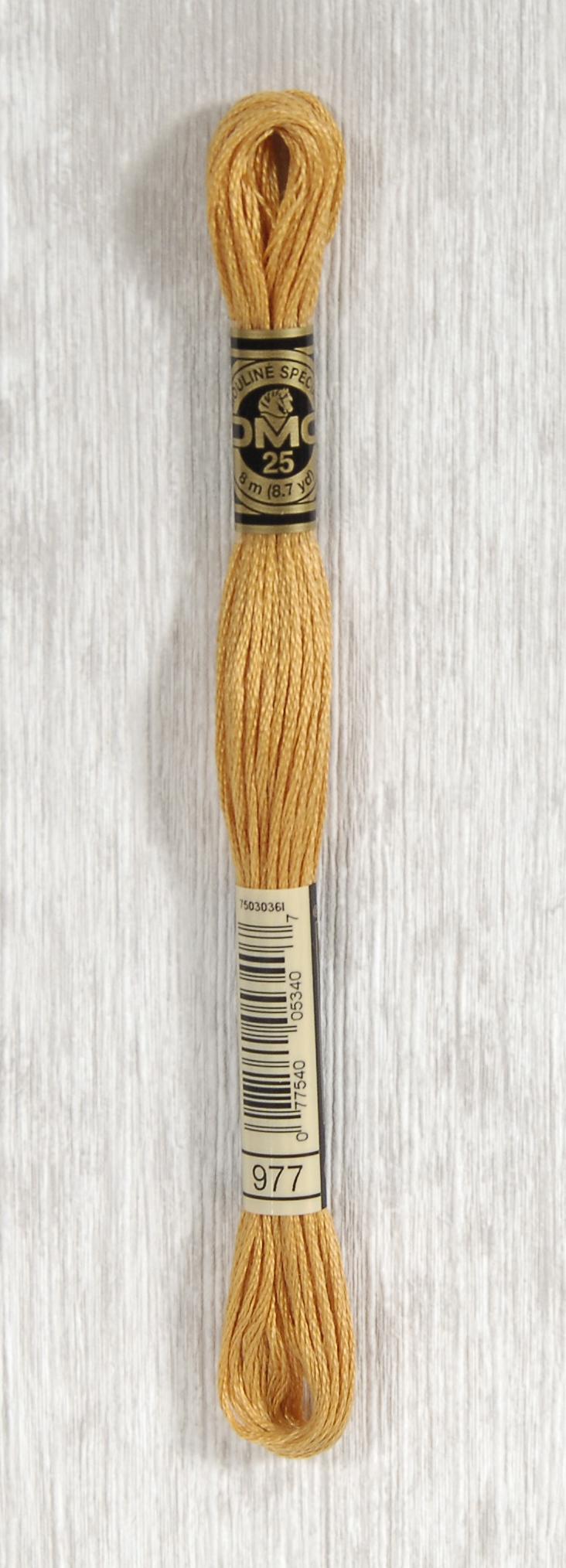 DMC Mouliné Spécial 25 Broderigarn - Farve 977 Tilbud!