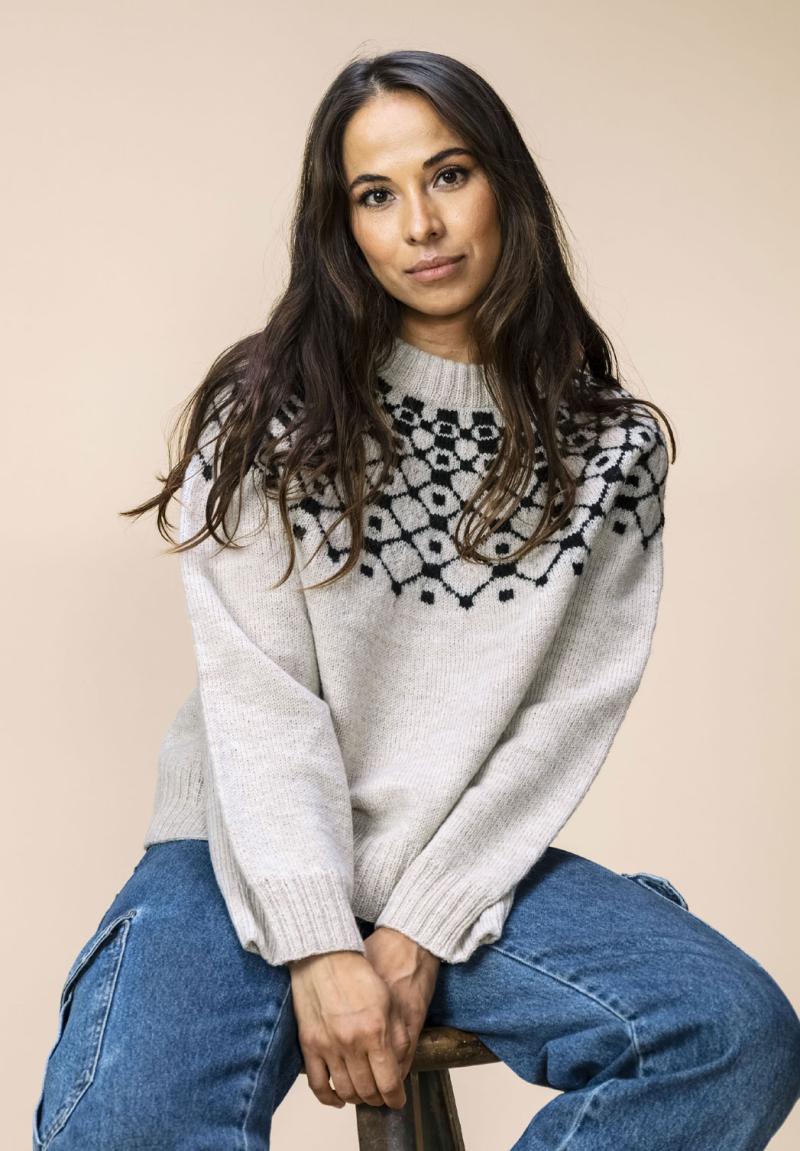 Strikkekit Model 2639 Hanne Hjerte i Fine Highland Wool
