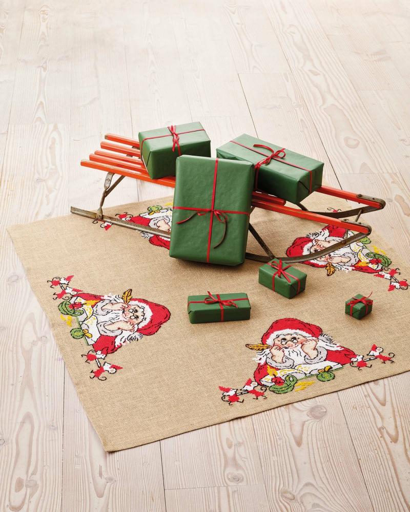 Juletræstæppe med Julemand og Mus - Broderi Kit