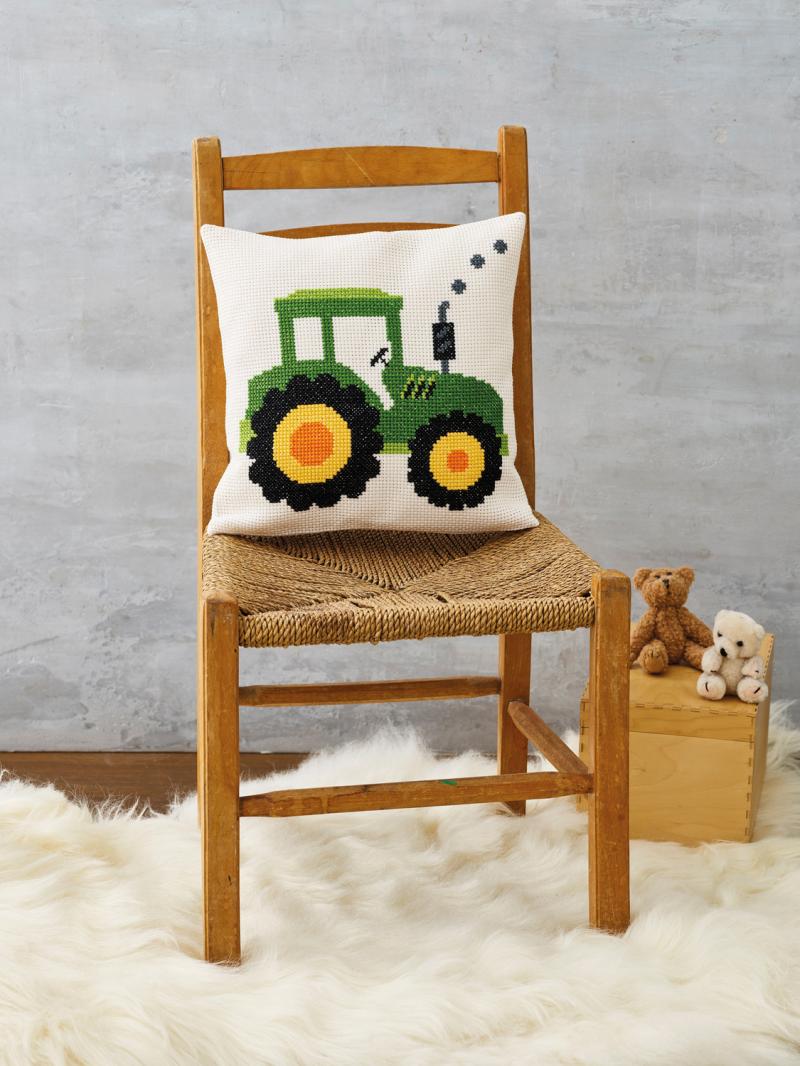 Broderi Pude Kit med Grøn Traktor - Kreativ Hobby!