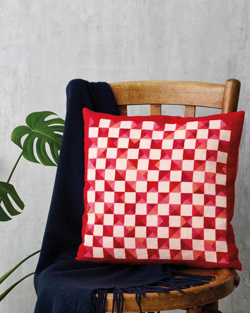 Permin Broderikit - Pude med Røde Ruder 38x38 cm