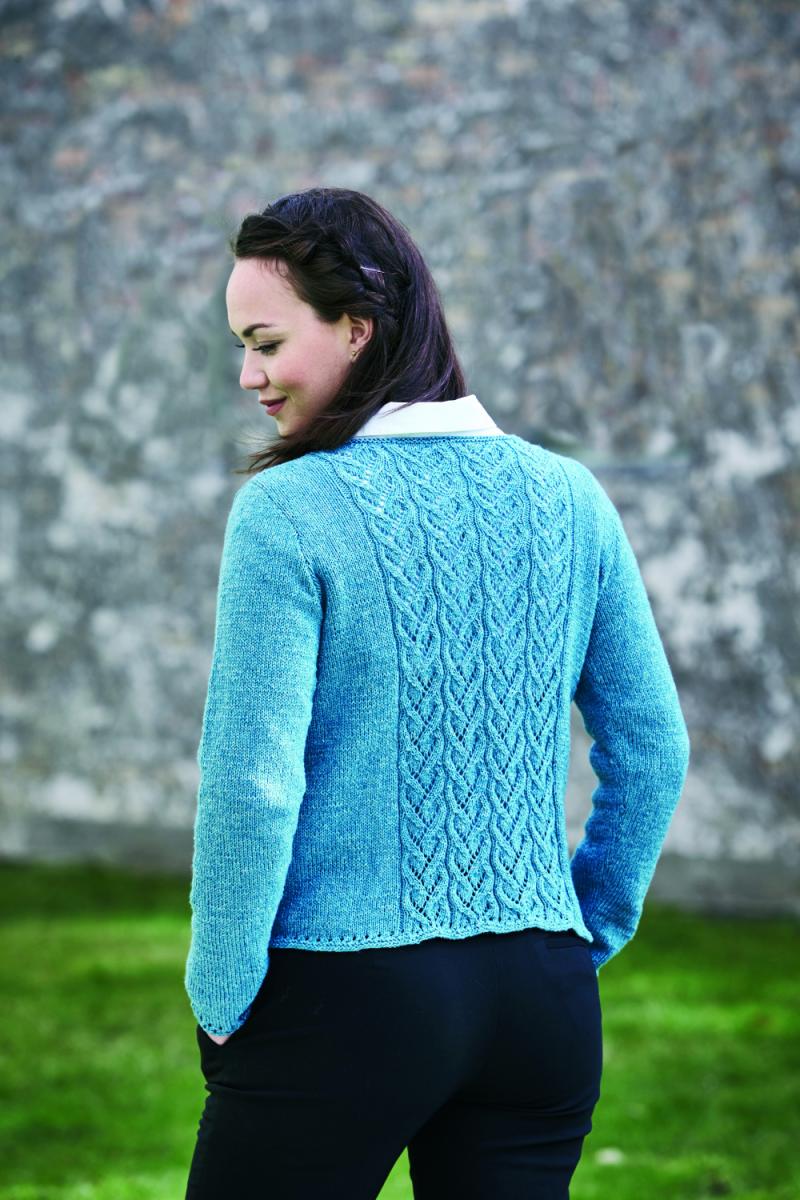 893430 Esther Strikkeopskrift - Kreativitet i strikning