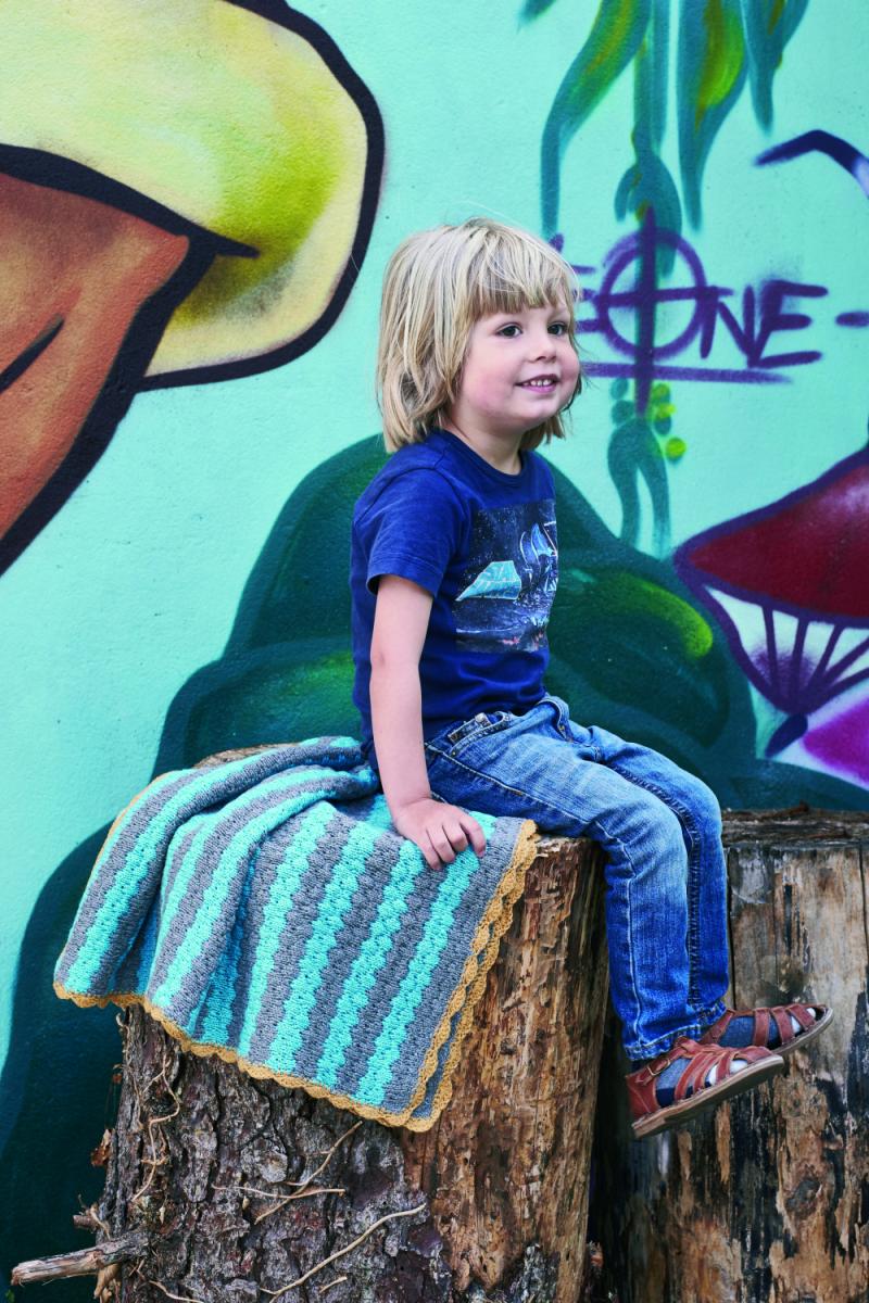 893437 Esther Strikkeopskrift - Fantastisk DIY Projekt!