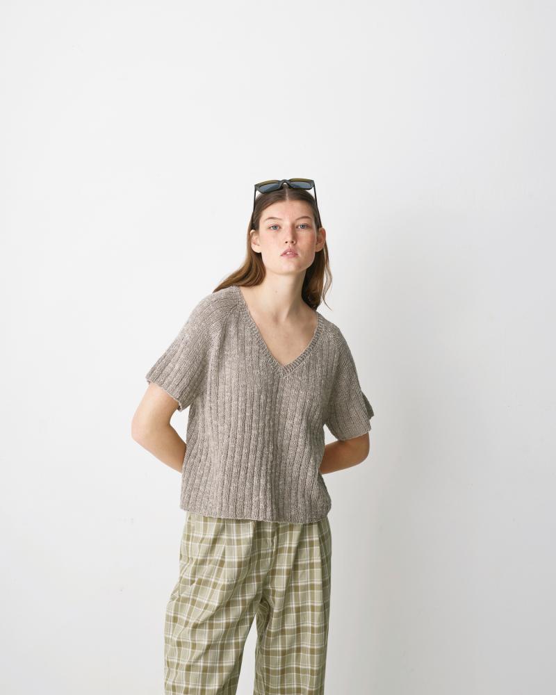Scarlet Strikkeopskrift: Boxy Tee i Bred Rib - 898079