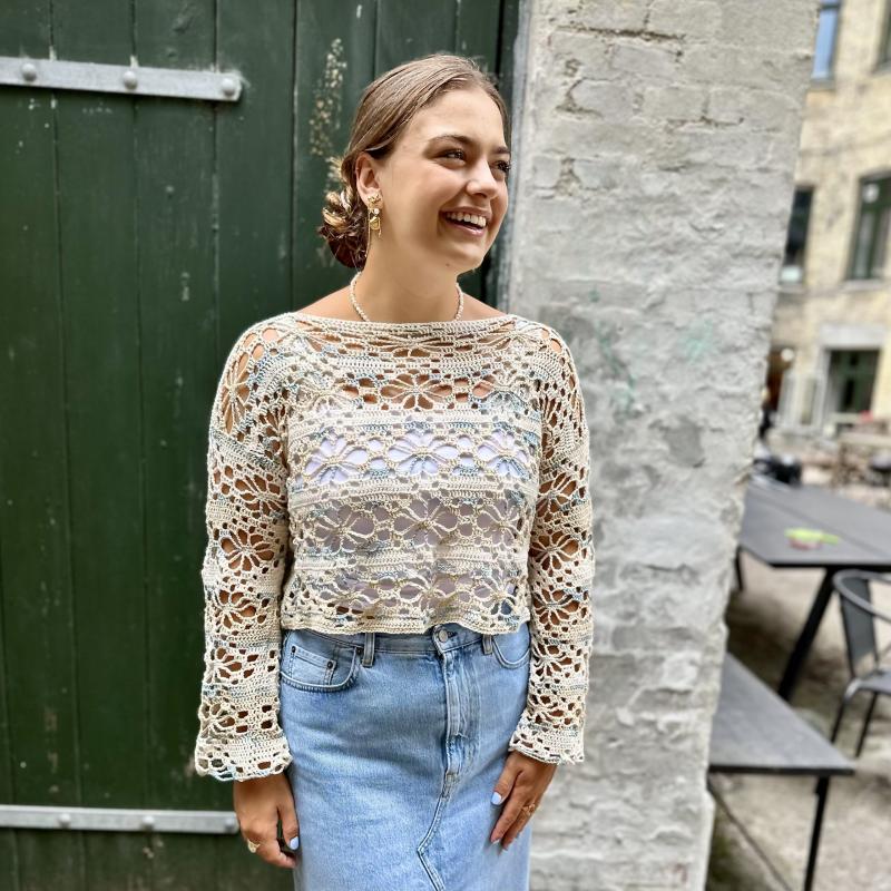 Flora Skjorte fra Rose Svane - Populært Strikkeopskrift
