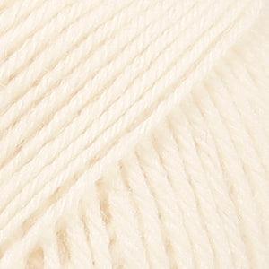 DROPS Karisma Garn - Off White - 01 til gode priser!