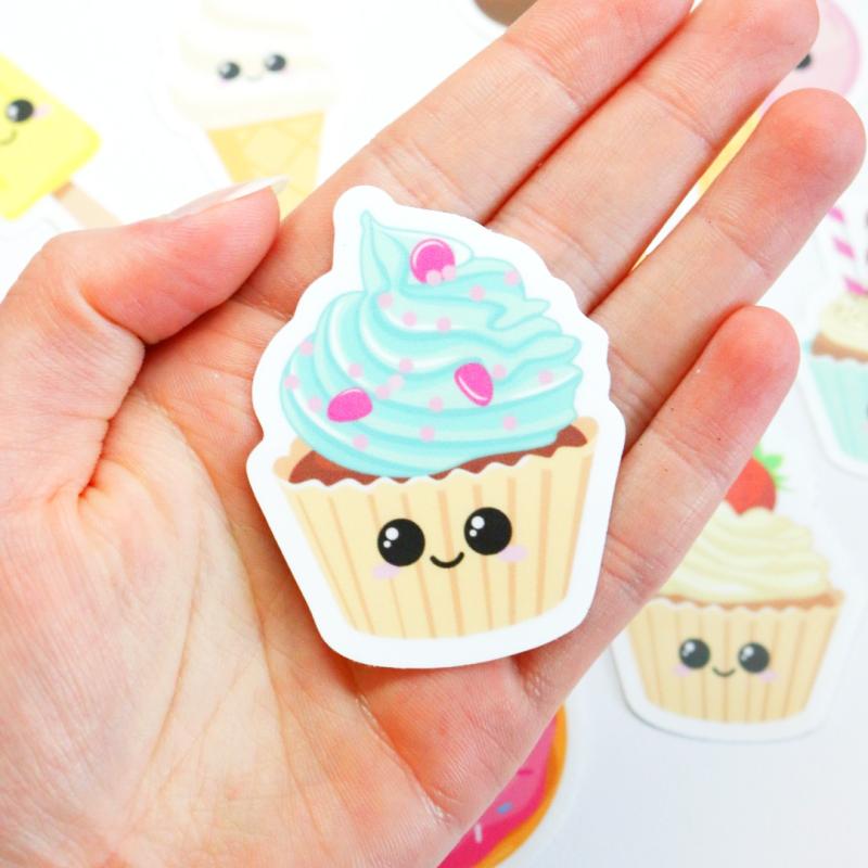 Konturskåret klistermærke - Cupcake med blå frosting