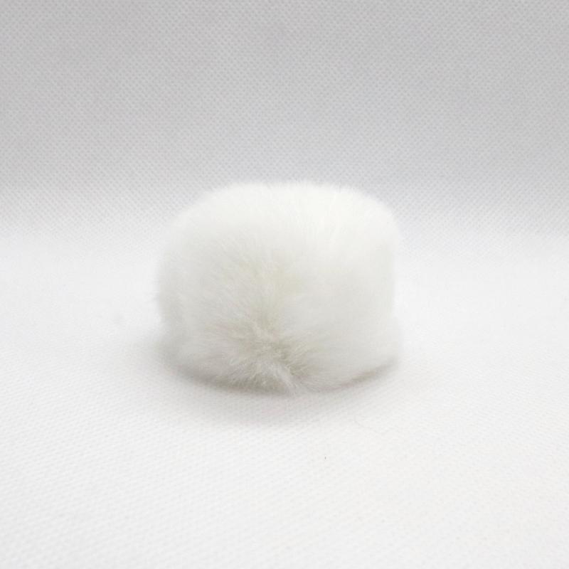 Hvid Pompon i Kaninhår - 60 mm Dekoration til Håndarbejde