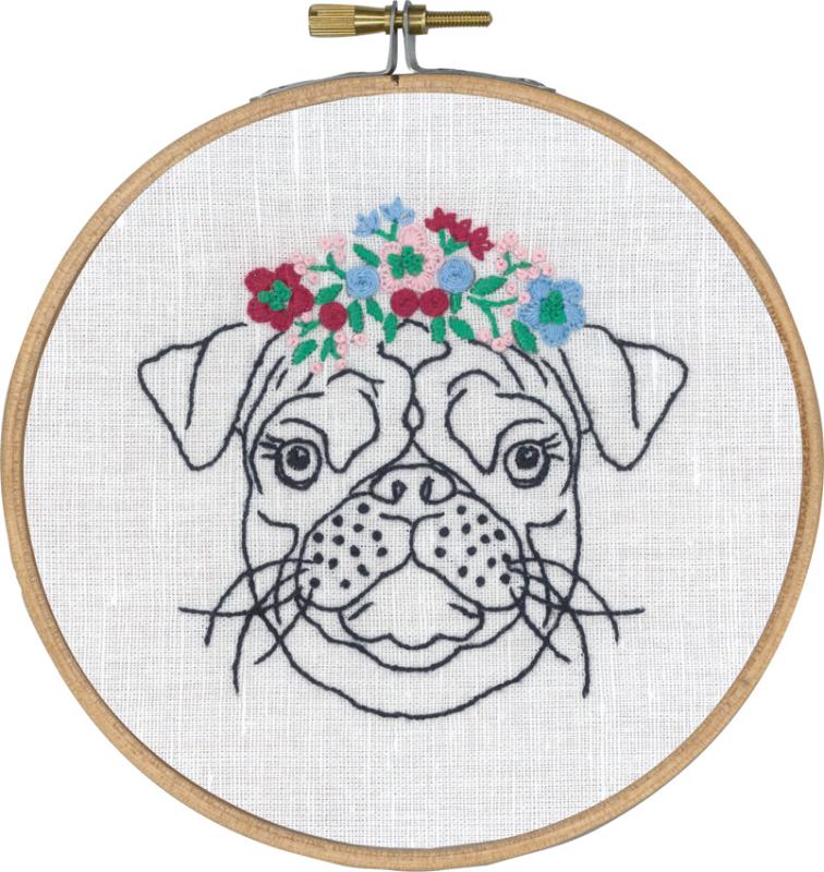 Broderi Kit – Mops med Blomster fra by Permin
