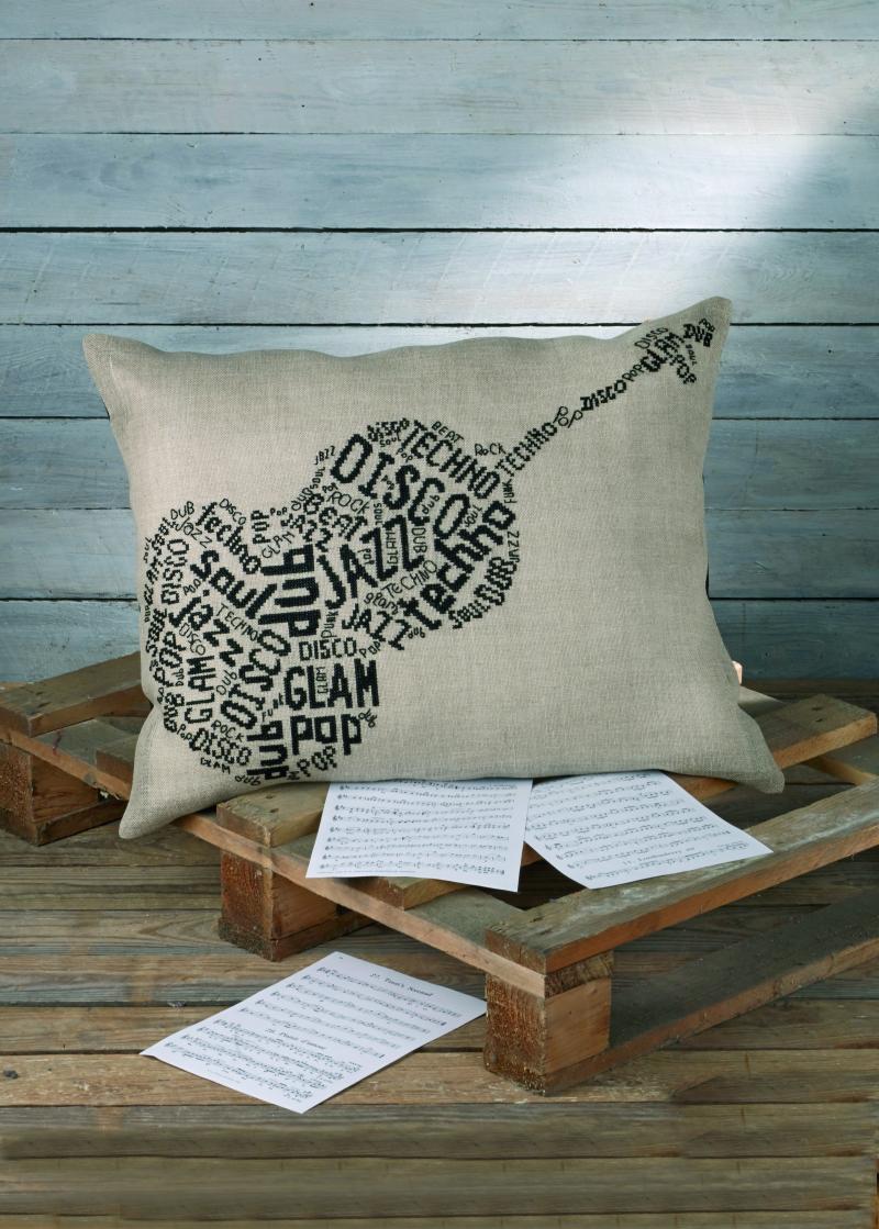 Broderi Pude Kit - Guitar Design - Kreativ Hobbyprojekt