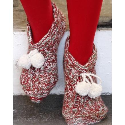 Juletøfler Strikkeopskrift - Sockin' Around fra DROPS Design