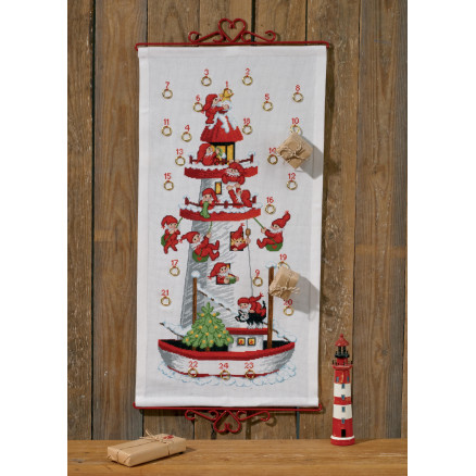 Permin Aida Julekalender Broderikit - Nisse Fyrtårnet 35x68cm