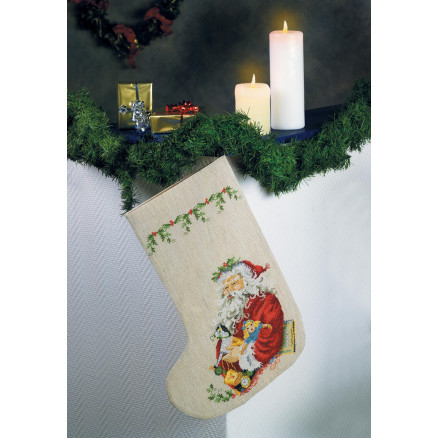 Permin Broderikit: Julemand Julesok med Legetøj 29x44cm