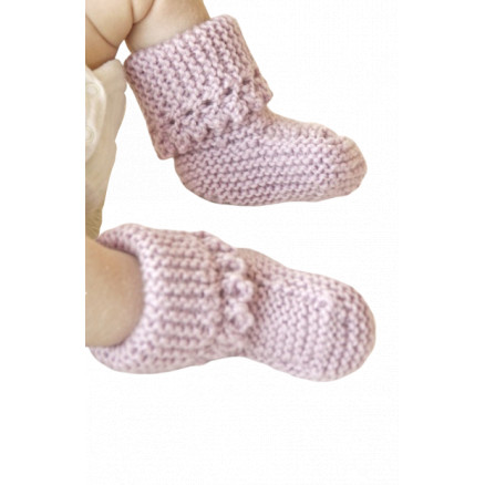 Lullaby Booties by DROPS Design - Baby Tøfler Strikkeopskrift str. 0/1 mdr - 3/4 år