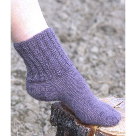 Cosy Rib Ankle Socks by DROPS Design - Sokker Strikkeopskrift str. 35/37 - 42/44