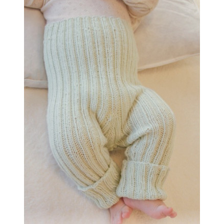 First Impression Pants by DROPS Design - Baby bukser Strikkeopskrift str. Præmatur - 3/4 år