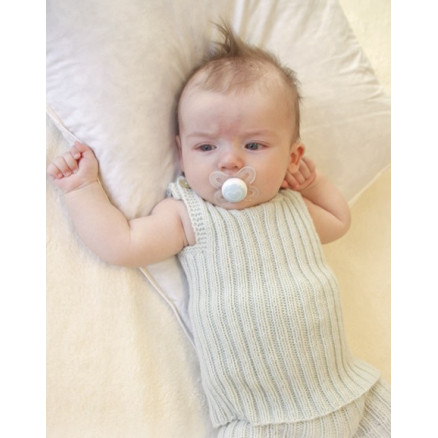 First Impression Singlet by DROPS Design - Baby undertrøje Strikkeopskrift str. Præmatur - 3/4 år