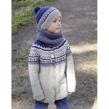 Little Adventure Jacket by DROPS Design - Jakke Strikkeopskrift str. 3/4 - 11/12 år