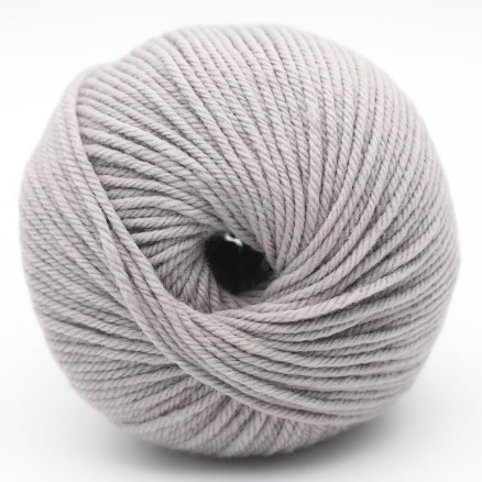 Kremke Soul Wool The Merry Merino 70 GOTS Garn 28 Mellemgrå