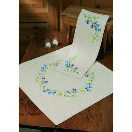 Permin Broderikit Løber Forårsblomster 67x67cm