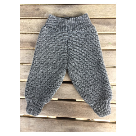 Startup Bukser af Knit by Nees  -  Garnpakke til Startup Bukser Str. 0 mdr - 12 mdr.