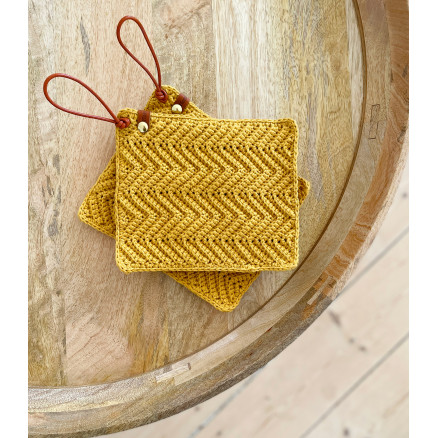 Sildebensgrydelap af Milla Billa  -  Garnpakke til Sildebensgrydelap Str. 20x17cm