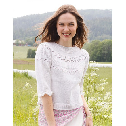 Mountain Frill by DROPS Design - Bluse Strikkeopskrift str. S - XXXL