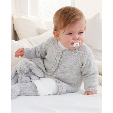 Little Pearl Cardigan by DROPS Design - Baby Jakke Strikkeopskrift str. 0/1 mdr - 3/4 år