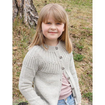 Hermine Jacket by DROPS Design - Cardigan Strikkeopskrift str. 2-12 år