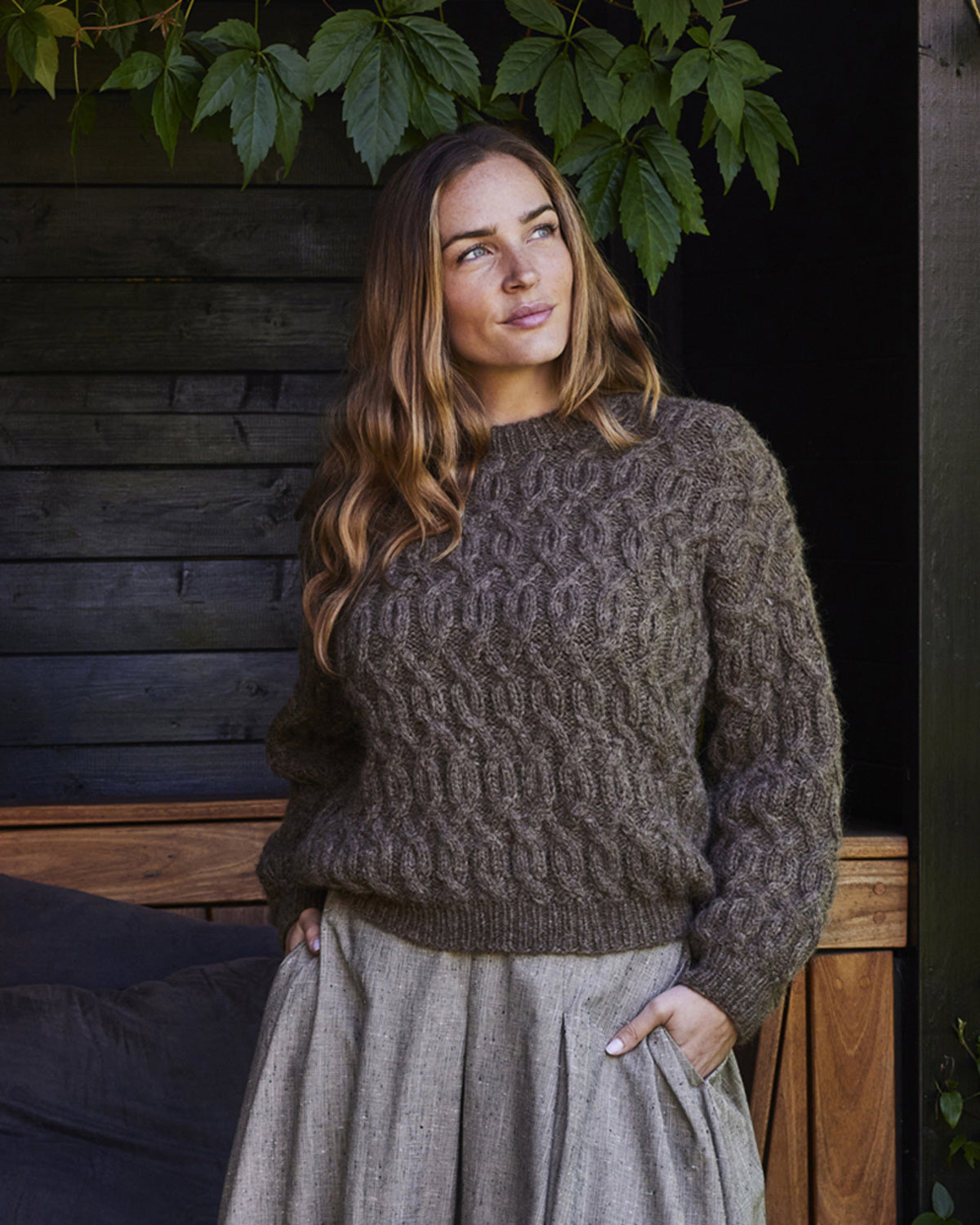 Vamset sweater med snoninger (digital opskrift)