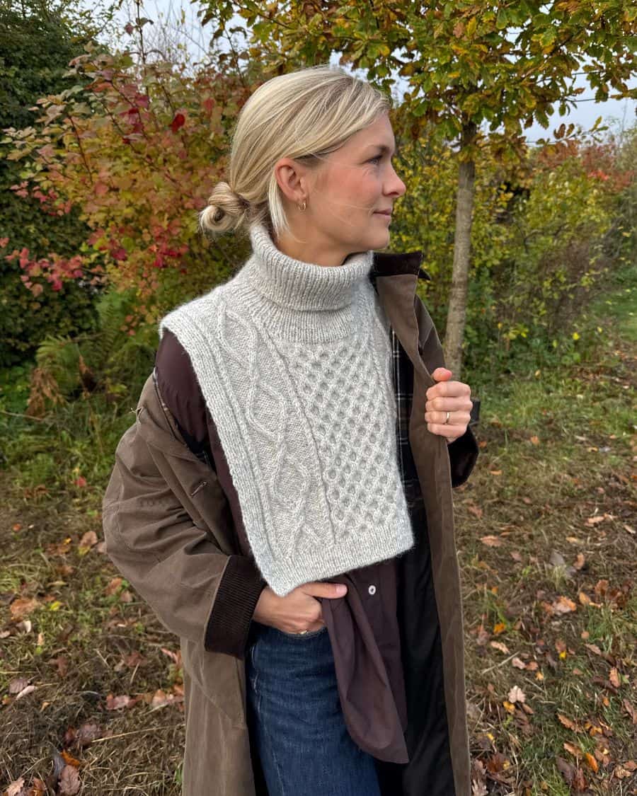 Dagmar Neck Strikkeopskrift fra Isager - Unik Design