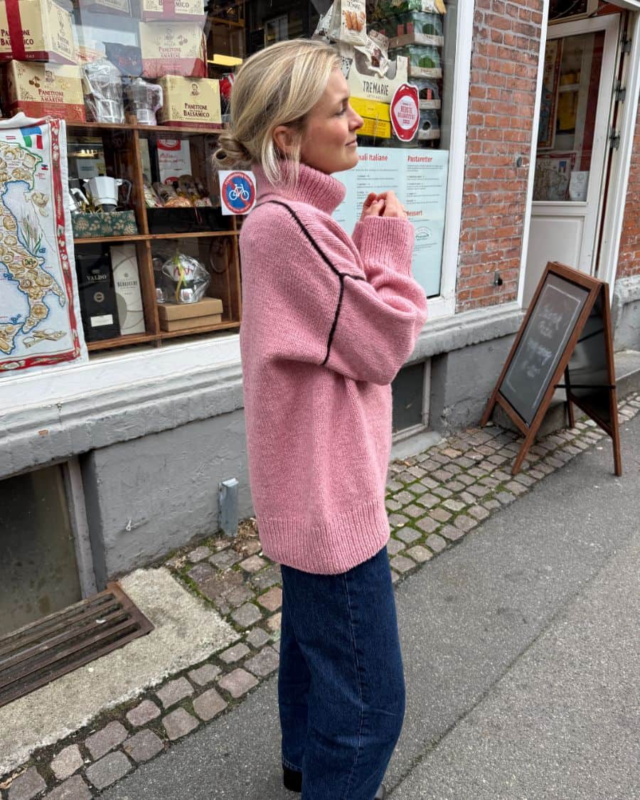 Elegant Linea Sweater fra Isager - Strikkeopskrift Tilbud!