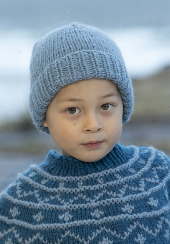 "Akira" Hue - Viking Design 2407-8A Kit - 2 - 12 år og S - L - Viking Hobbygarn, fra Viking