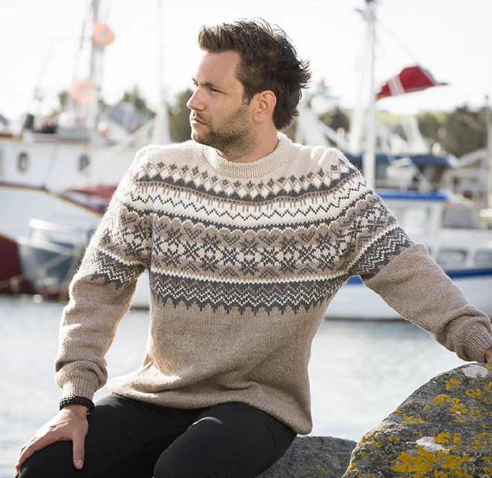 "Fryd" Genser, "Modell Raya" til herrer - Viking Design 1709-2 Kit - XS-XXL - Viking Alpaca Storm, fra Viking