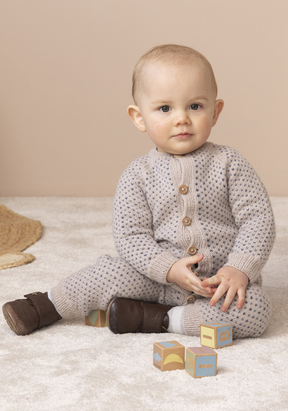 "Varg" Dragt - Viking Design 2417-8 Kit - 1 - 24 mdr - Viking Trend merino petite, fra Viking