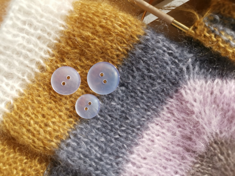 2 huls knap - flere størrelser, 15 mm