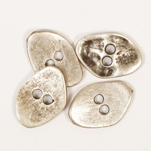 Kantet Sølvknap 20 mm, fra DROPS Design