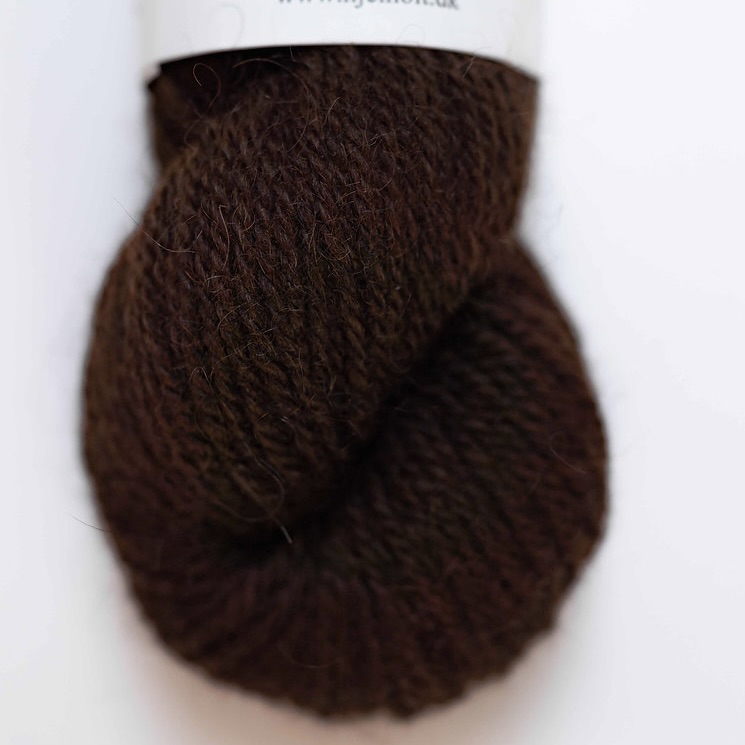 Hyrdegarn Mørk Brun 06
