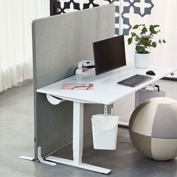 Gulvskærm 1400x1400 mm med søm Prisgruppe 3