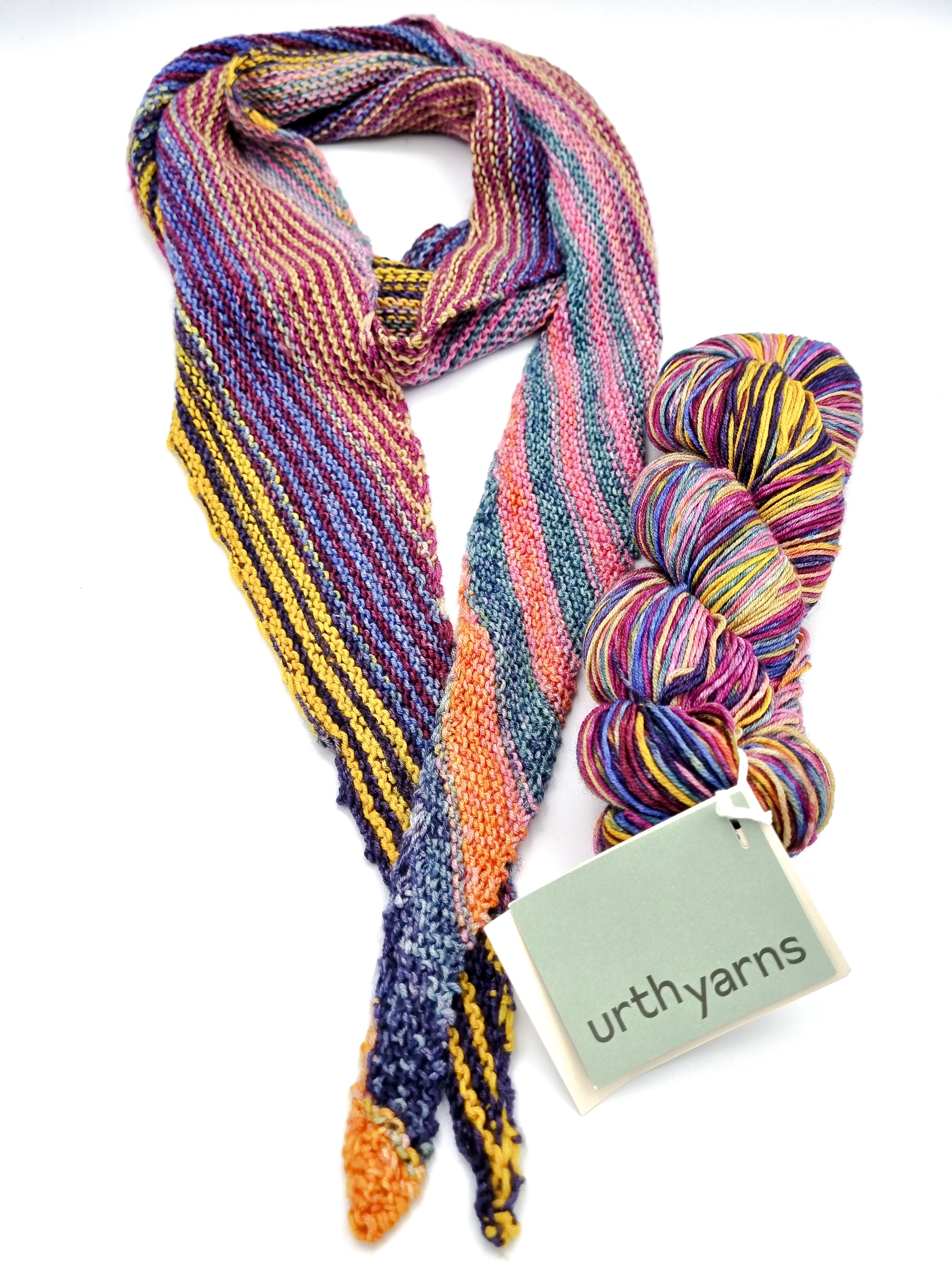 Marsk tørklæde strikkekit i Uneek Fingering fra Urth Yarns - 3026