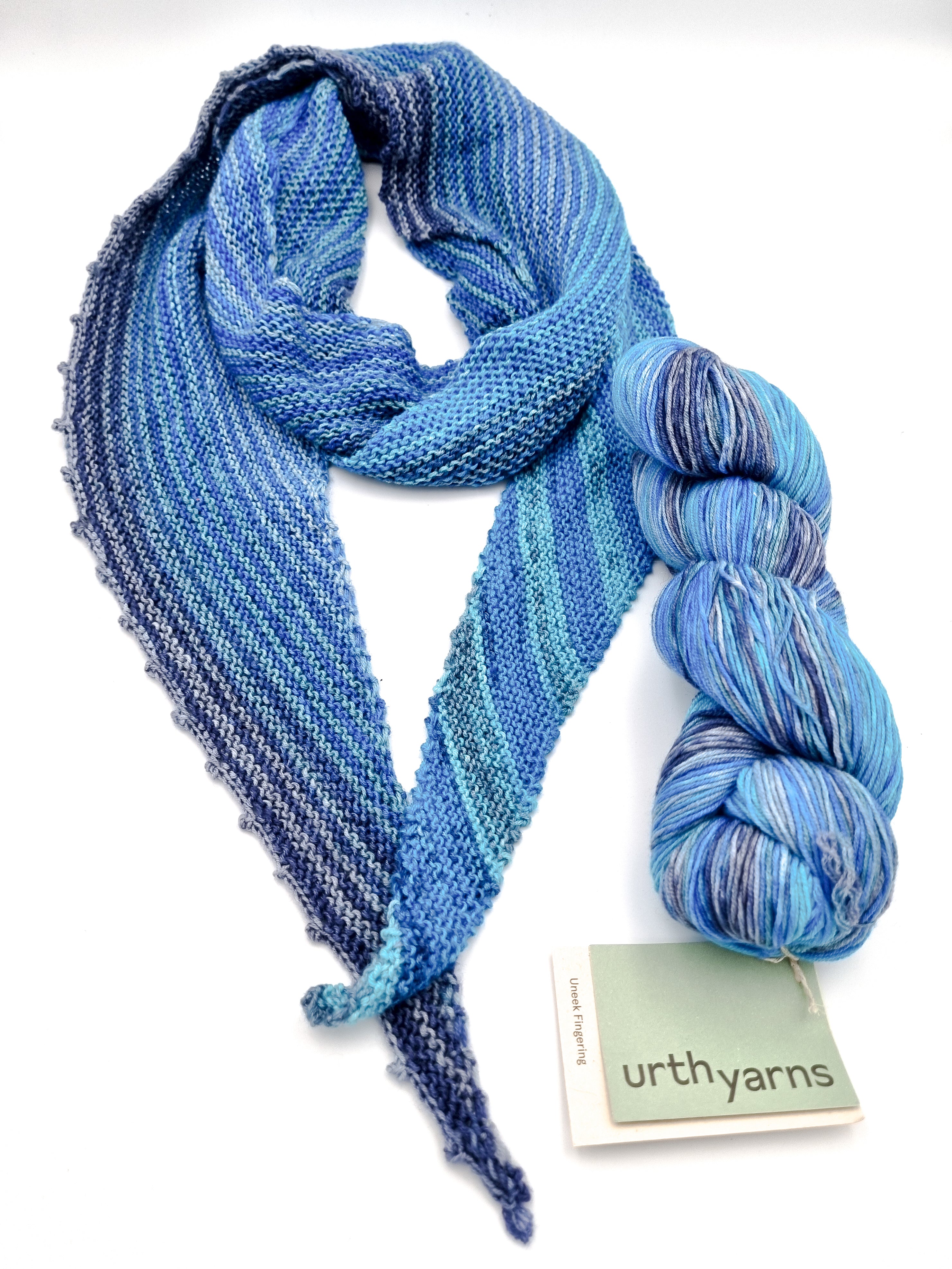 Marsk tørklæde strikkekit i Uneek Fingering fra Urth Yarns - 3031