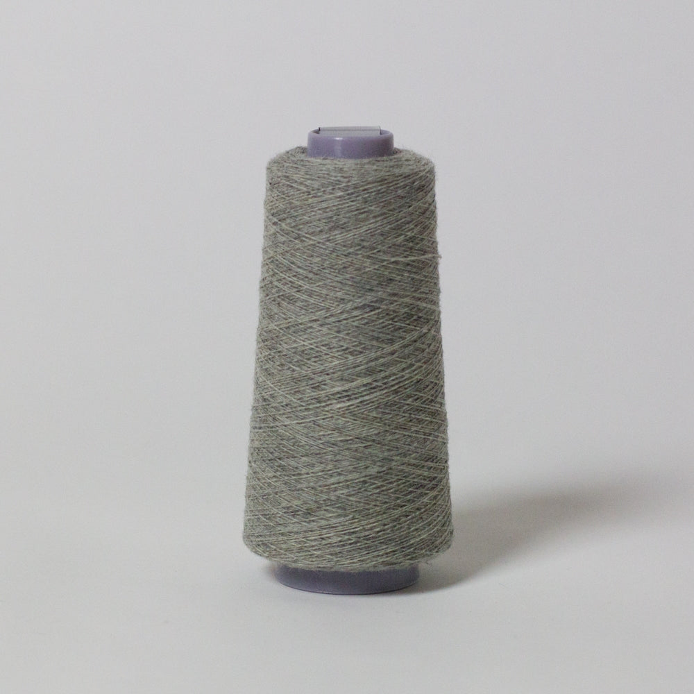 Kashmir Lux  Cashmere & uld fra Familien Davidsen - 44 Lysegrå