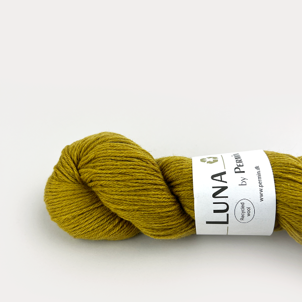 Børnevest med fletmønster | Strikkekit - Olivengrøn - 20 / 2-4 år