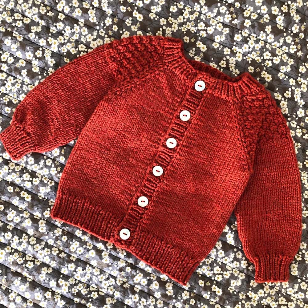 Yndlings Cardigan Str. 0 Mdr. - 3 År som PDF-opskrift
