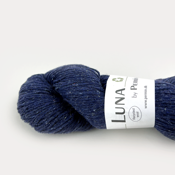 Børnevest med fletmønster | Strikkekit - Marine - 05 / 6-8 år