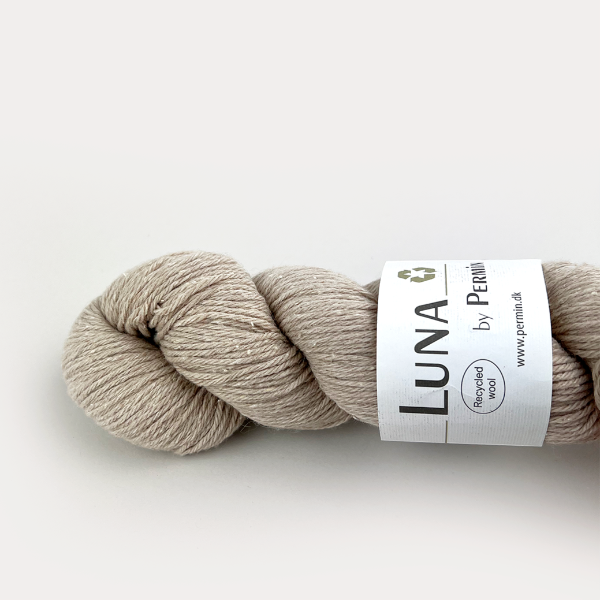 Børnevest med fletmønster | Strikkekit - Sand - 21 / 6-8 år